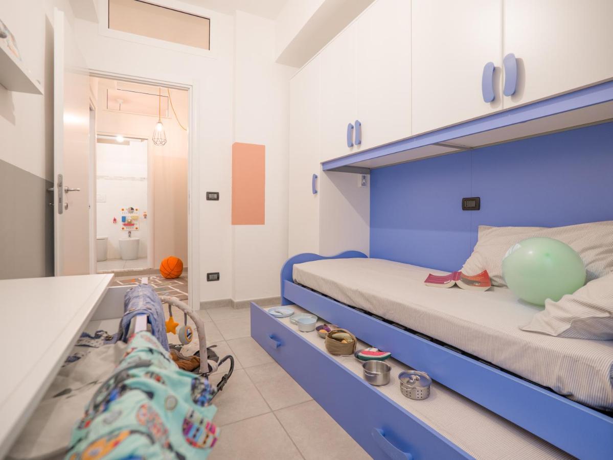 Babyaccommodation Family Experience IV Pietra Ligure Exteriör bild